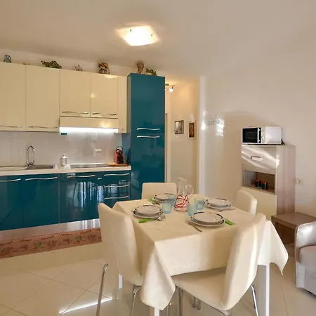 1 Bedroom Stunning In Апартаменты