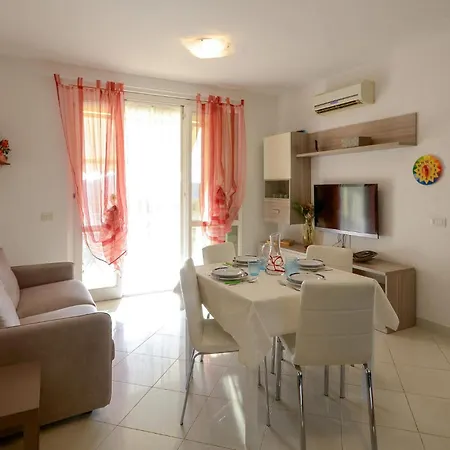 1 Bedroom Stunning In