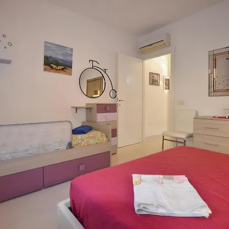 Апартаменты 1 Bedroom Stunning In Скарлино
